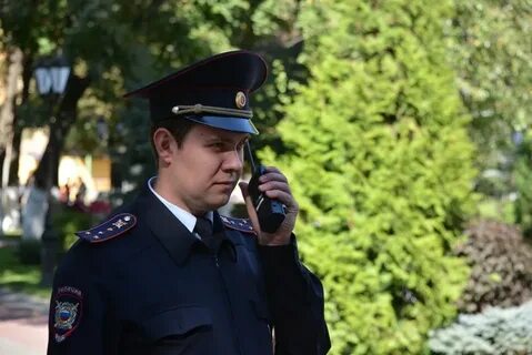 Высокие полицейские