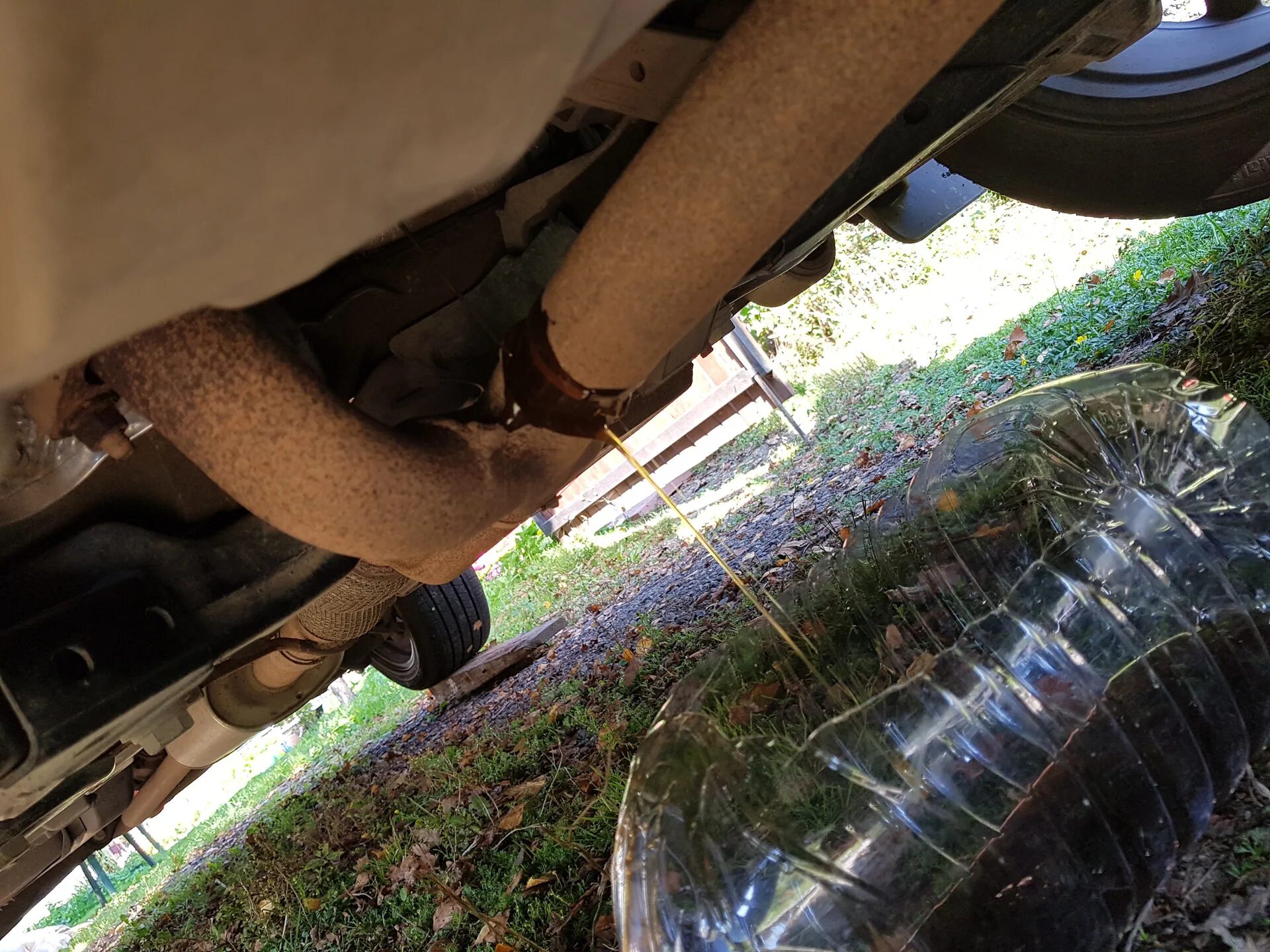 Замена масла ford explorer. Масло в акпп форд эксплорер 5. Пробка сливная раздатки соболь 4х4. 5. Замена масла ford explorer.