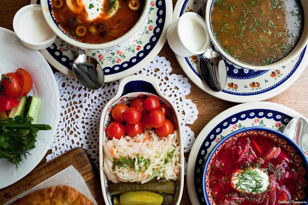 Русские национальные блюда. Русская кухня. Блюда русской кухни. Традиционная русская кухня.