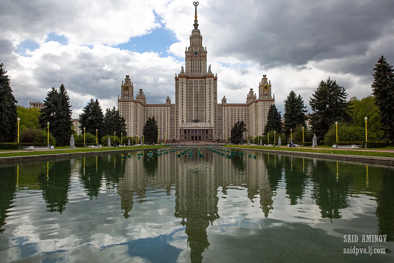 Экскурсия в мгу. МГУ. ГЗ МГУ. Главное здание МГУ. Бассейн ГЗ МГУ.