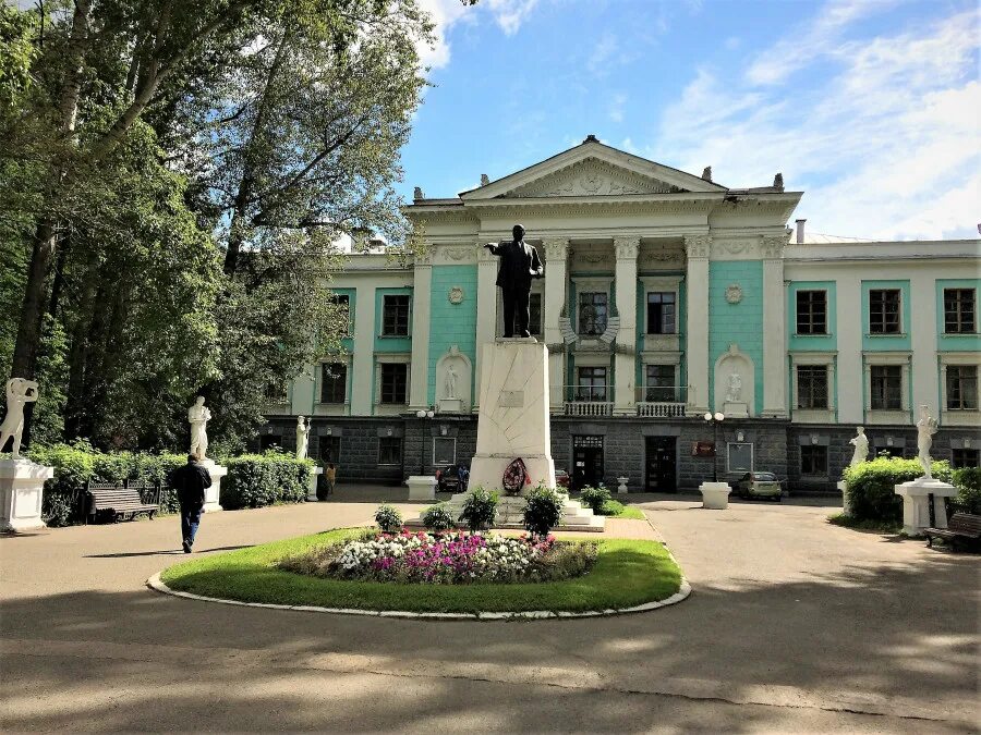 В городе глазов есть. В городе глазов есть