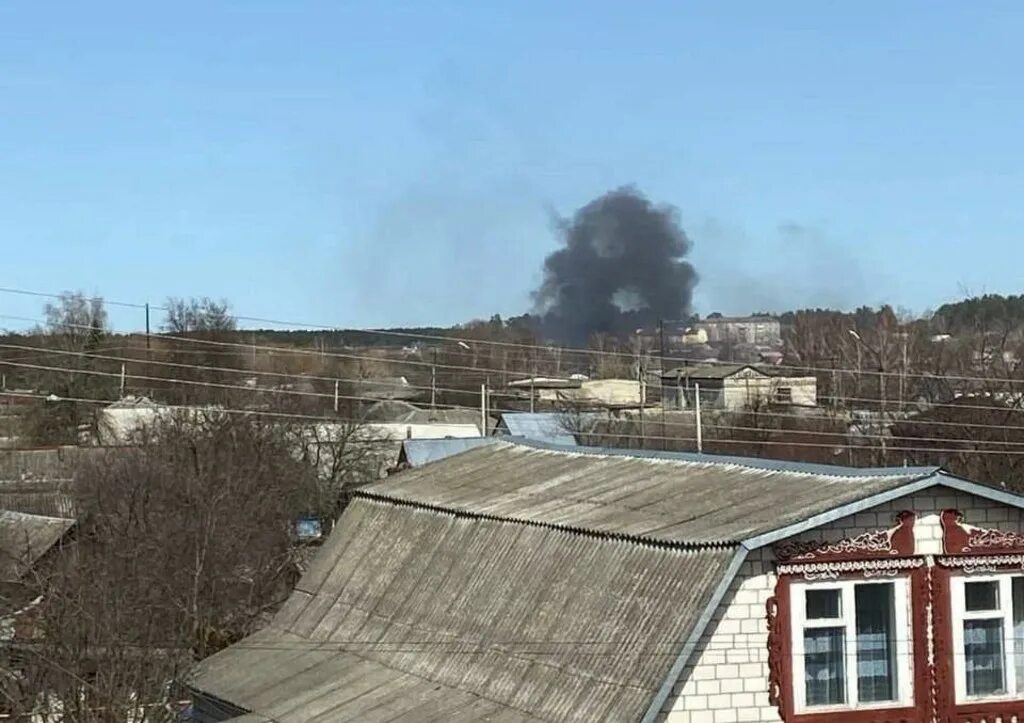 Поселок климово обстреляли. В климовске введен чс. В климовске введен чс. Обстрела поселка климово в брянской области. Поселок климово обстреляли.