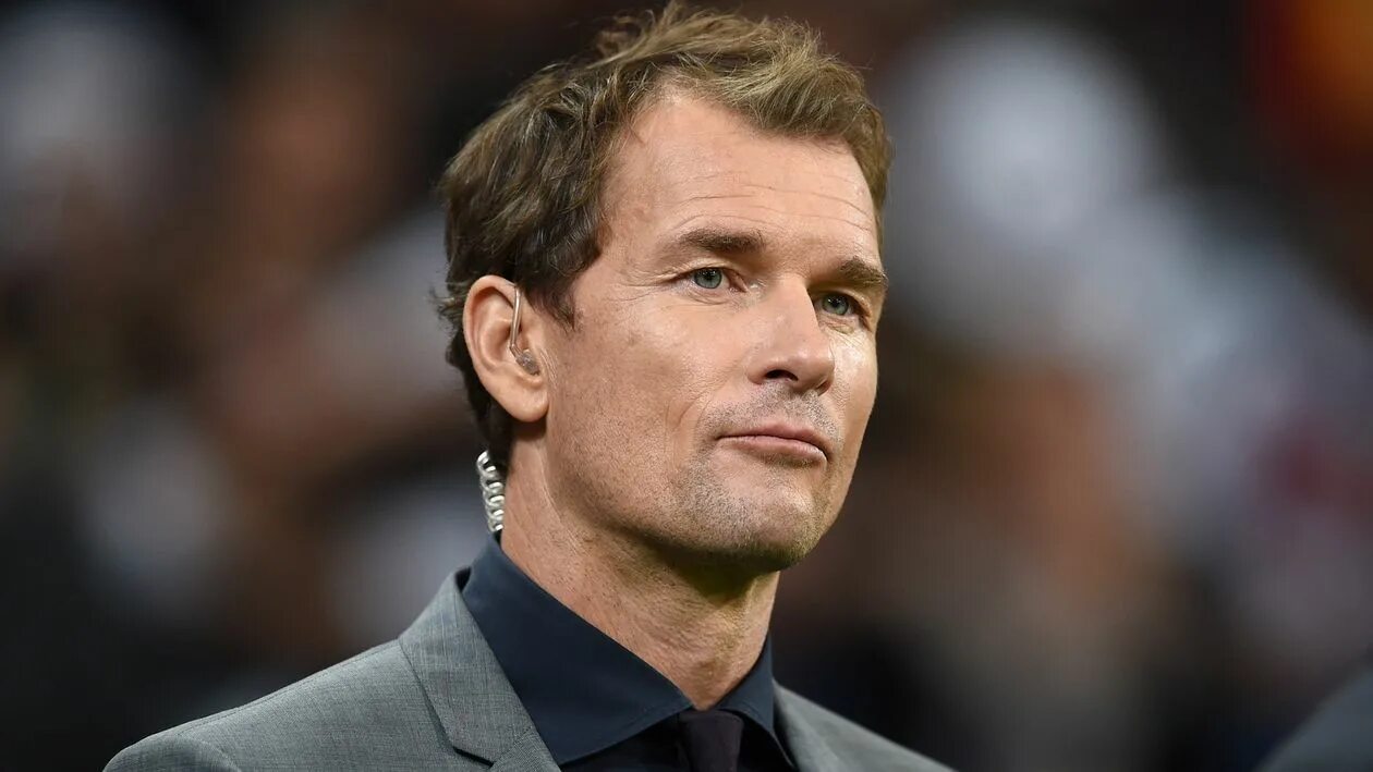 Йенс леманн штутгарт. Леман вратарь. Леман футболист йенс. Кевин дэвид леманн. Йенс леманн боруссия.