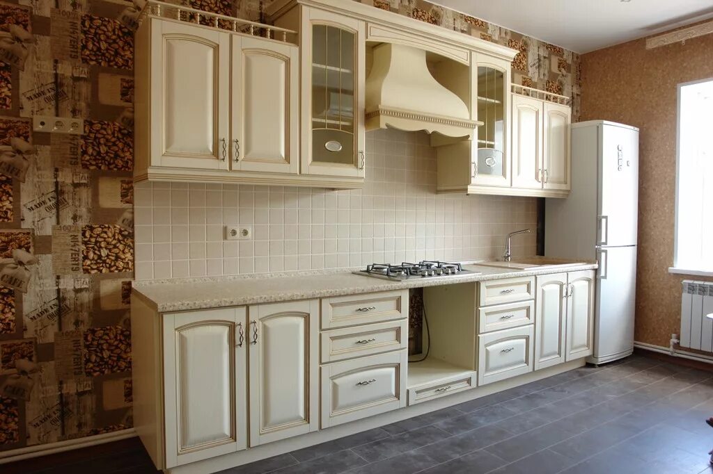 Мебель для кухни брянск. Кухонные салоны в брянске. Кухня рио 16 витра. Брянские кухни. Кухня зов фасад: "ретро 5" (клен, патина).