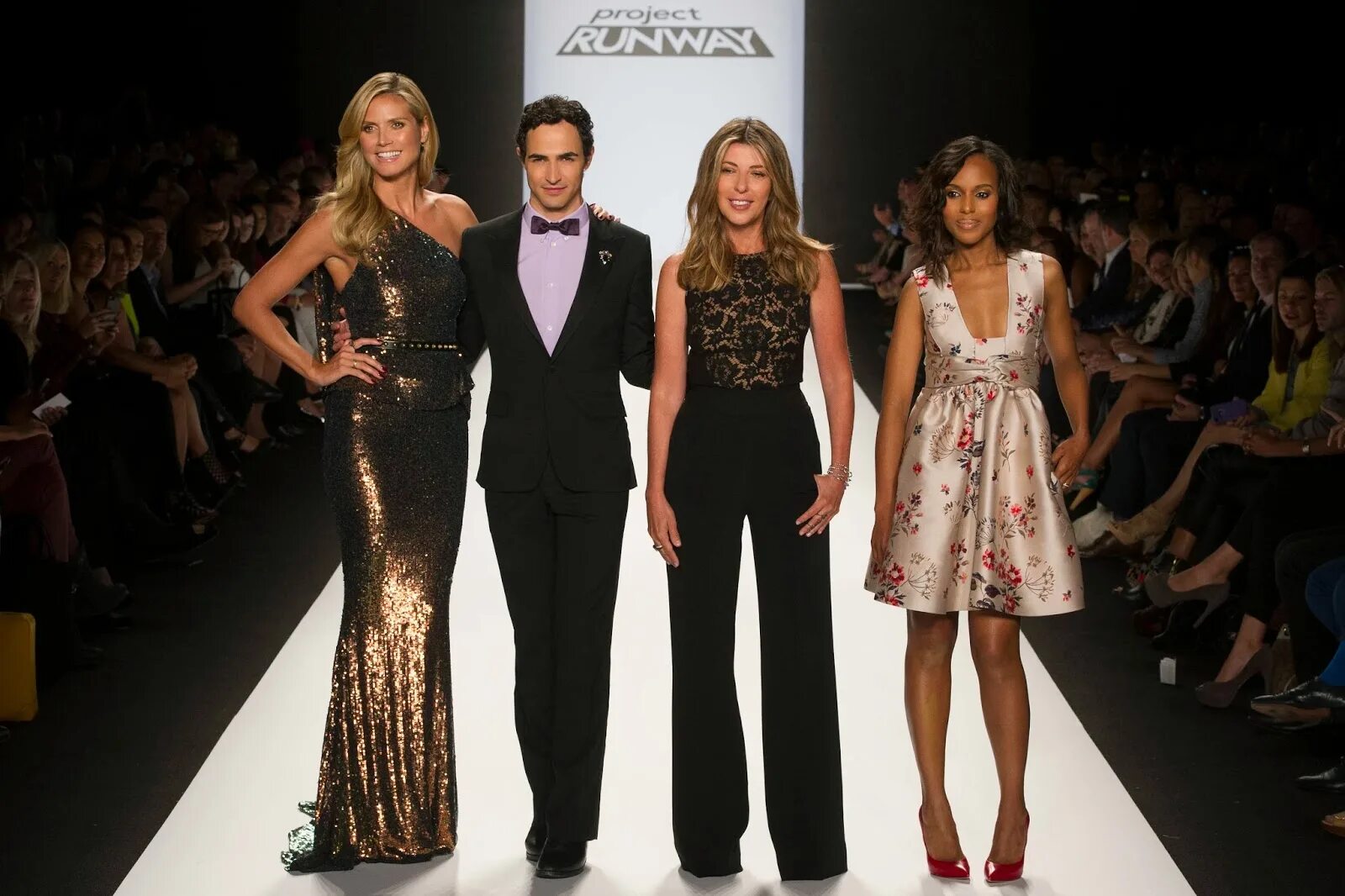 Баленсиага 2023 коллекция. Хайди клум проект подиум. Versace ss 2018. Модели показ мод. Коллекция муха цокотуха алена ахмадуллина.