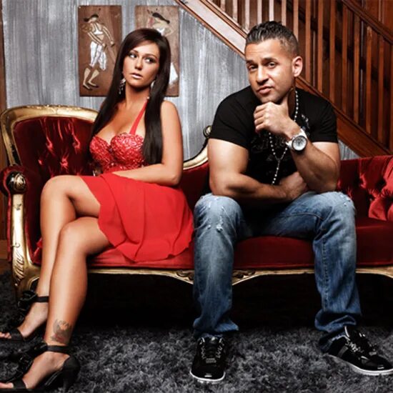 Мемы про стереотипы. Мемы про стереотипы. Мини сериалы нетфликс комедии. Культурные стереотипы. Шоу стереотипы.