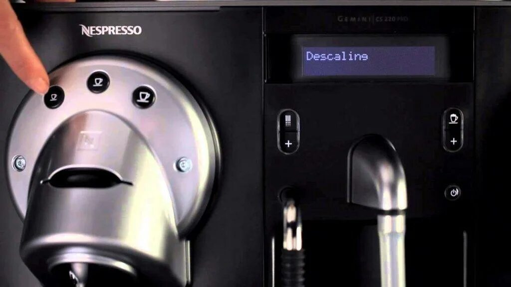 Как часто чистить кофемашину. Nespresso Gemini cs220 Pro. Кофемашина Nespresso professional Gemini cs223. Nespresso Gemini CS 100. Nespresso Gemini CS 100 Pro.