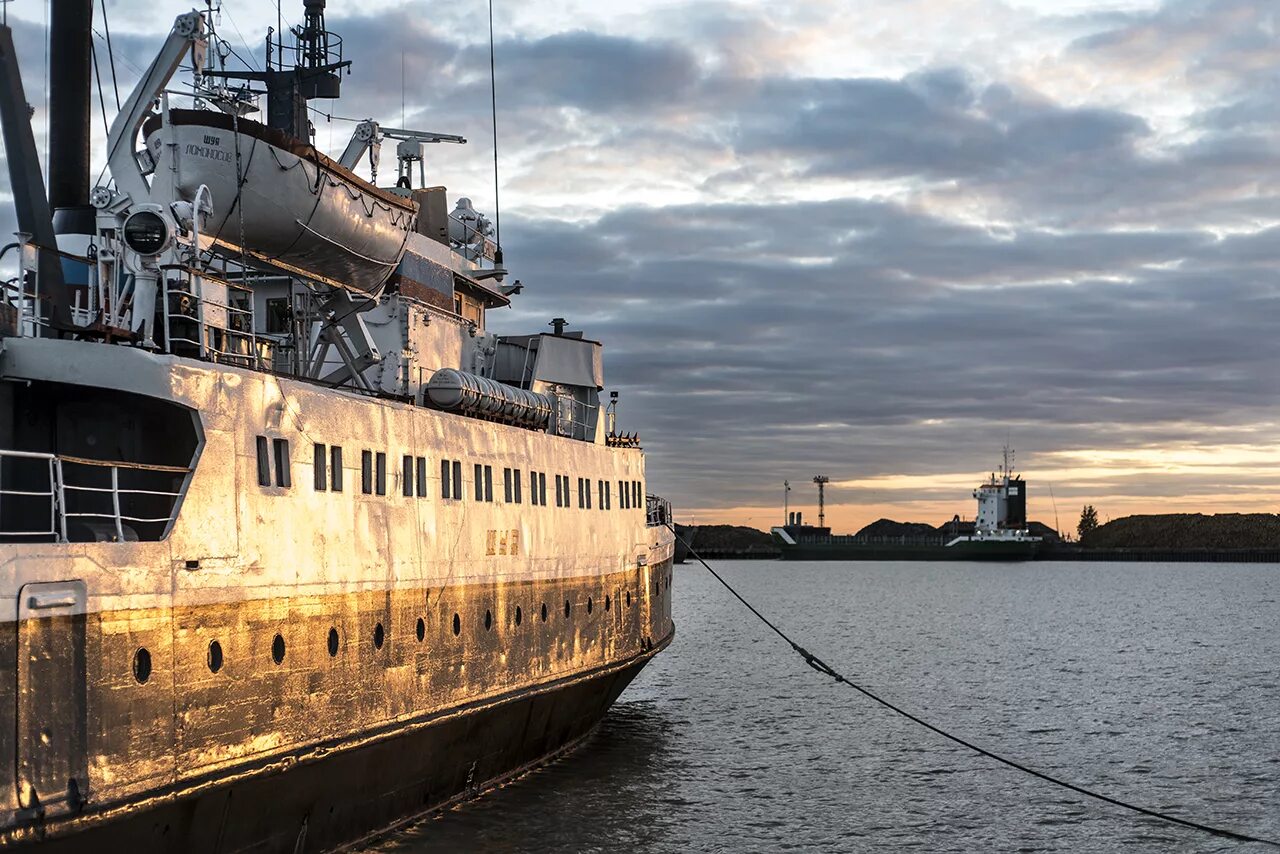 Ломоносов гавань. Порт города Ломоносов. Морской порт Балтимор Ломоносов. Ораниенбаум порт. Как прозвали односельчане судно ломоносова