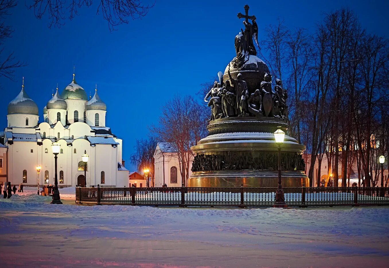 Старая Русса Великий Новгород. Кремль Великий Новгород зимой. Великий Новгород зимой памятник. Великий Новгород Кремль зима. Ий новгород