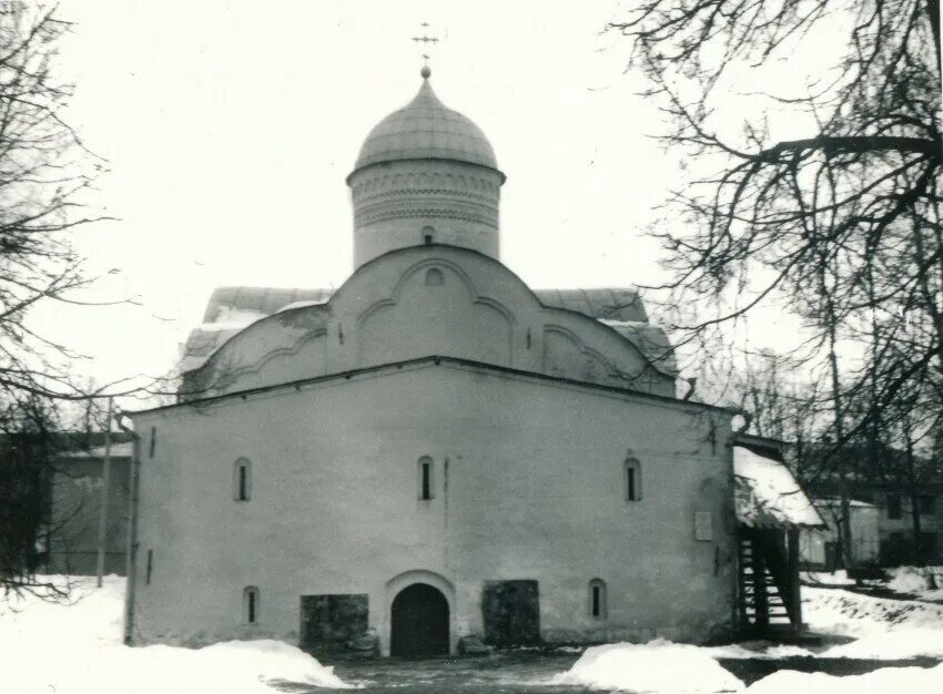 Церковь папы климента великий новгород. Церковь климента 1520 новгород. Церковь климента 1520. Церковь климента великий. Церковь климента папы римского великий новгород.