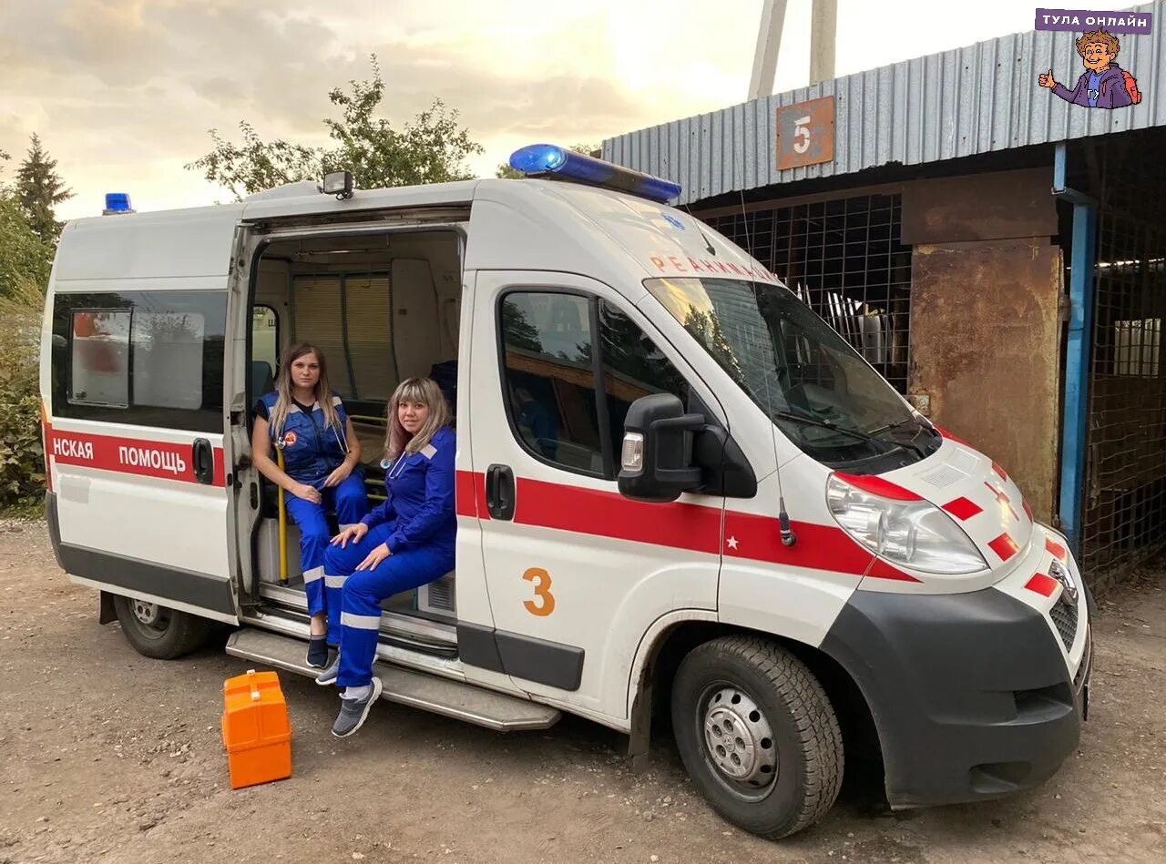 Глазков михаил тула фельдшер. Симпатичный фельдшер. Фельдшер тула. Фельдшер тула. Фельдшер парень.