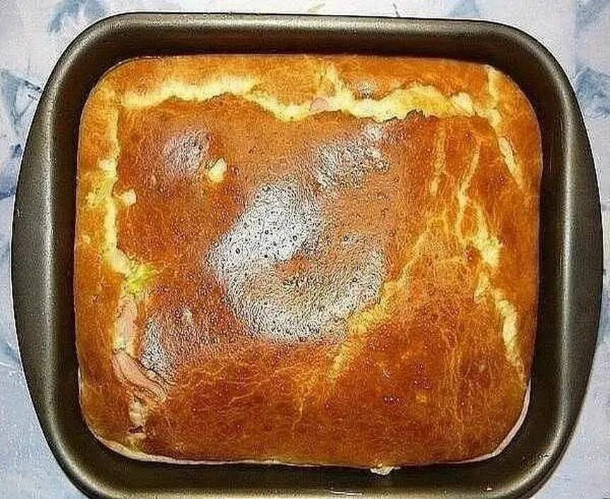 Найти ошибку пирог более вкуснее. Пирог с капустой. наливной пирог с капустой. пироги с заливным тестом. наливные пироги с капустой.
