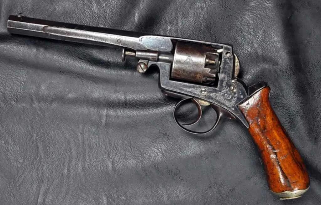 Бельгийский револьвер варнан. Наган с откидным барабаном обр 1910. Оружейник 5. Револьверы конца 19 века. Револьвер "webley no 5 army express" револьвер webley no.