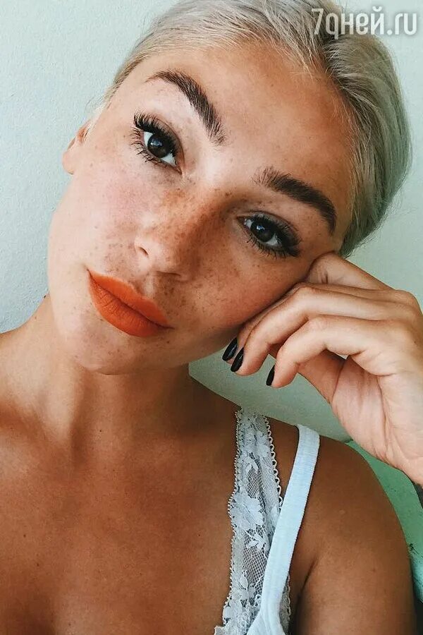 настя ивлеева в панаме. ивлеева анастасия без косметики и фотошопа. настя ивлеева без косметики. настя ивлеева до и после пластики. настя ивлеева без макияжа.