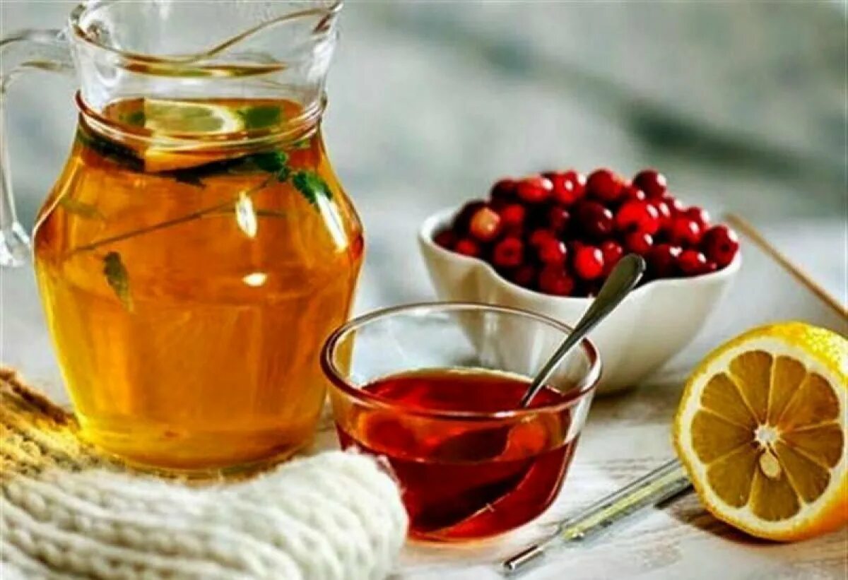 Лечебный простуды. Народные средства от простуды. Народная медицина от кашля. Чай с медом. Чай с малиной лимоном и медом.