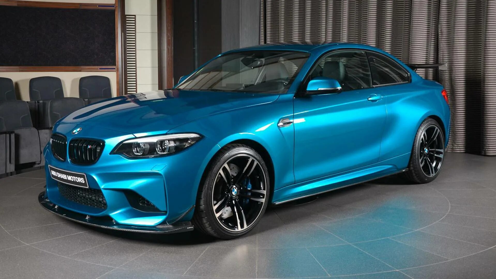 M 2 2 color