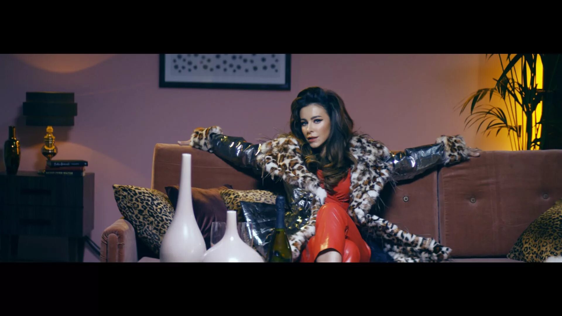 Ани лорак уходи по-английски клип. Сарказмошная пародии. Обложка диска с песнями. Ани лорак забирай рай текст. Анилоракуходипоанглиски.