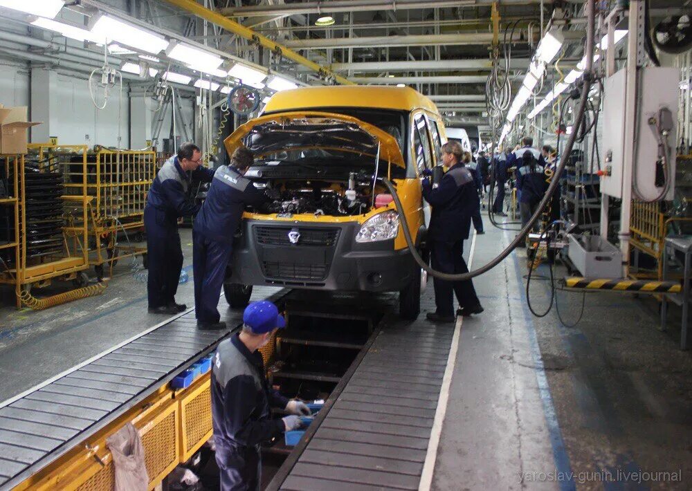 Горьковский автомобильный завод нижний новгород. Горьковский автозавод газели. Завод газ зарплата. Горьковский автозавод газ. Автозавод газ нижний новгород.