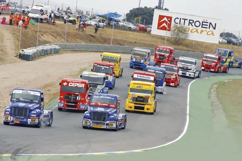 "audi" "r8 lmp" "2000" fc. Ultimate racing кнопочный телефон. Fia european truck racing championship [ps4, русские субтитры]. "audi" "r8 lmp" "2005" hg. Fia european truck racing championship (2019).