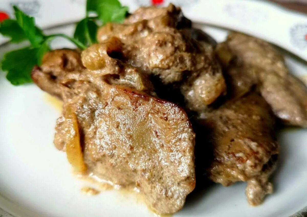 Печень куриная запеченная с овощами. Тушеная легкое. Жареные легкие. Свиное легкое в скороварке. Печень тушеная в сметане.