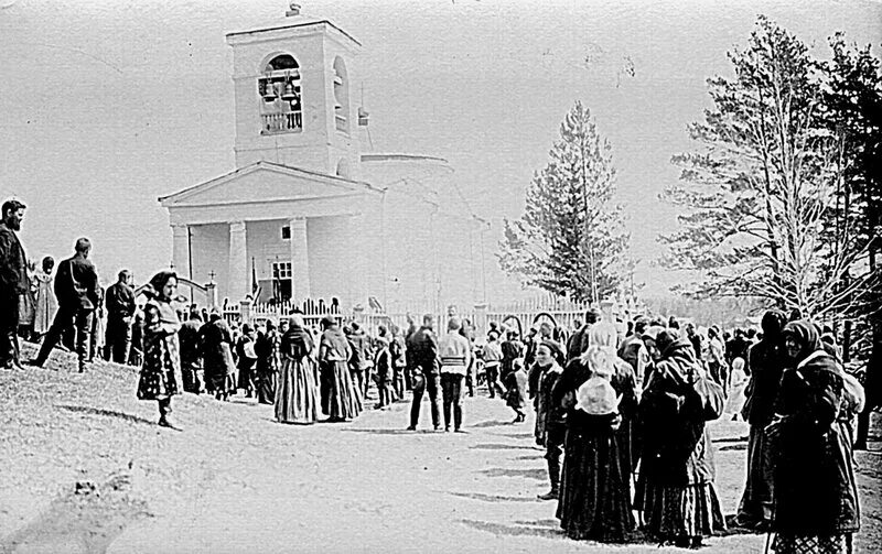 Время памяти 13. Знаменский монастырь 1913. Знаменская Церковь в п памяти 13 борцов. Знаменский стекольный завод Енисейской губернии. Пасхальная неделя российских немцев фото старое.