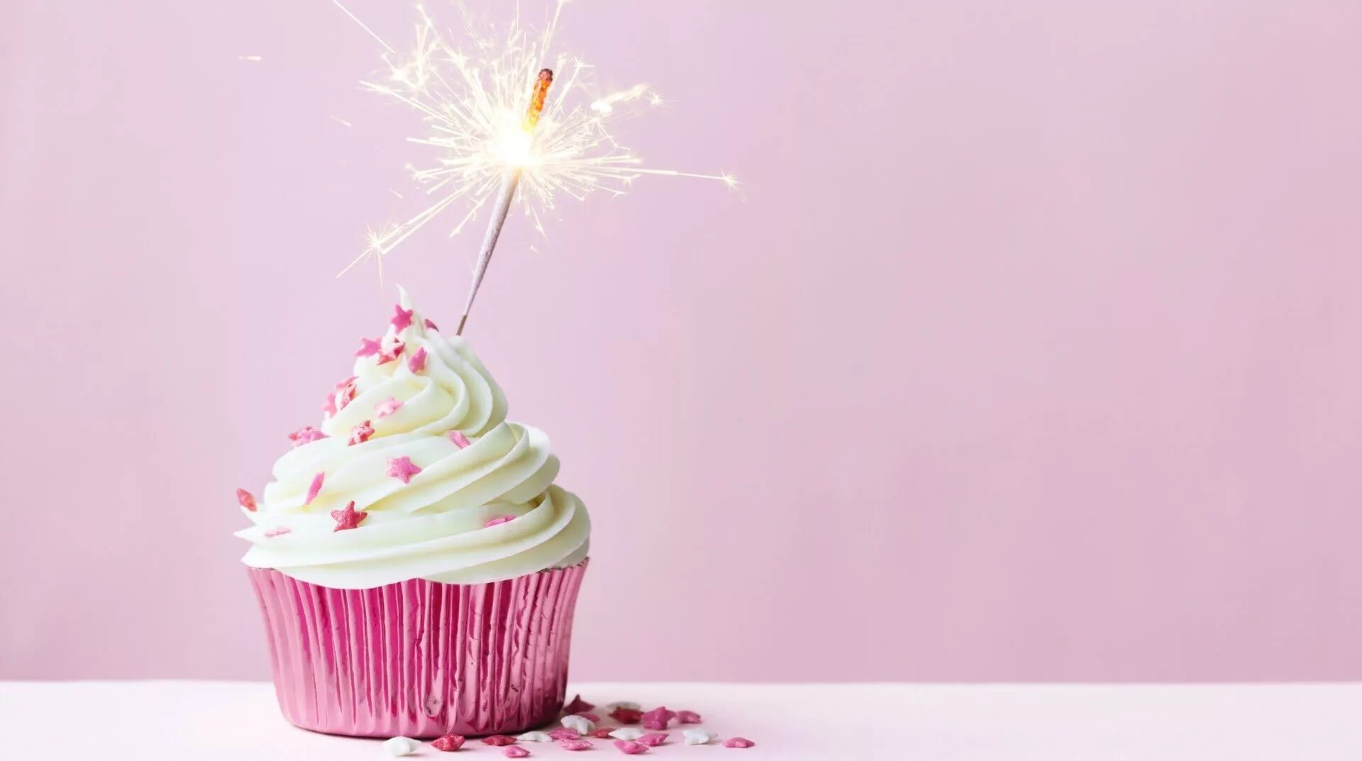 пирожное со свечкой. пирожное со свечкой. пирожное со свечкой. пирожное со свечкой. пирожное со свечкой.