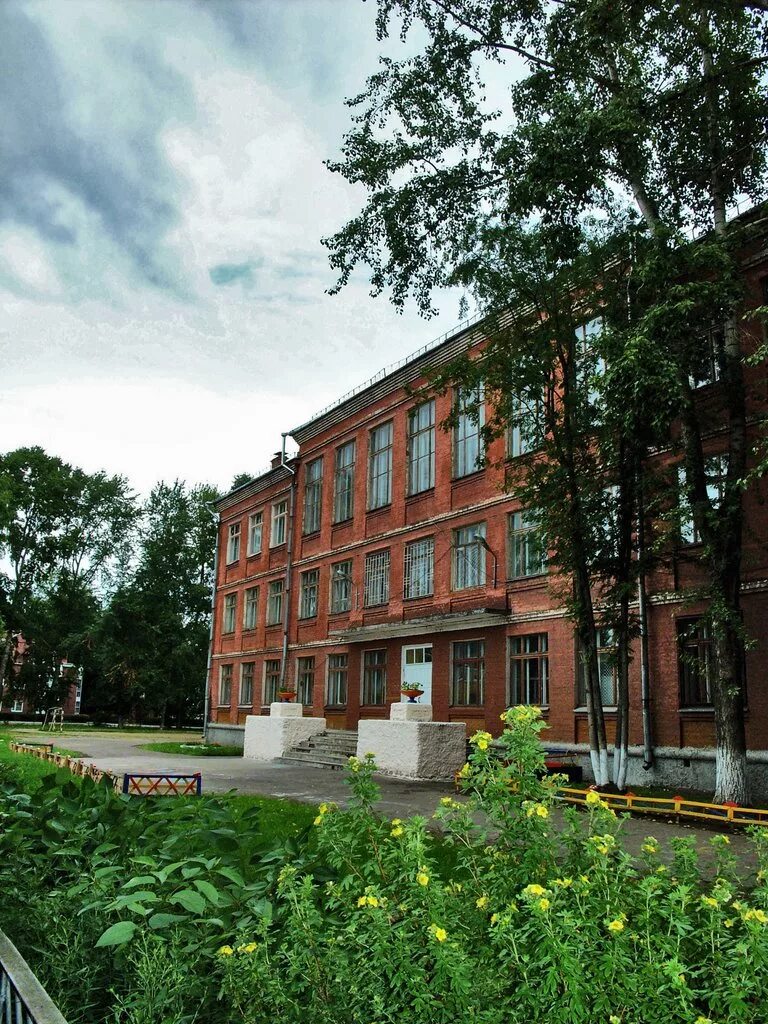 школа 2 глазов. 14 школа глазов. 12 школа глазов. 9 школа глазов. школа №15 глазов.