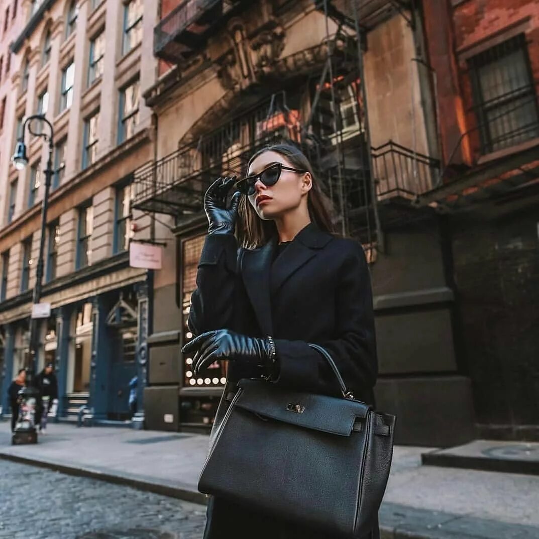 Стрит съемка. Городская фотосессия идеи. Стильная девушка в городе. Модные девчонки. Уличная фотосессия.