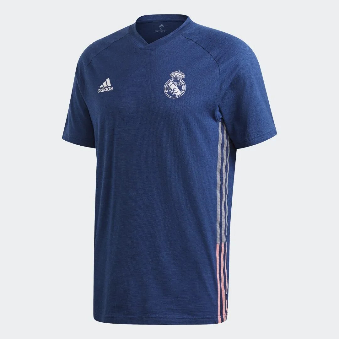 Купить футболку реал. Футболка adidas real Madrid. Футболка adidas real Madrid OZON. Реал Мадрид Травел футболка адидас. Голубая футболка Реал Мадрид Роналду.