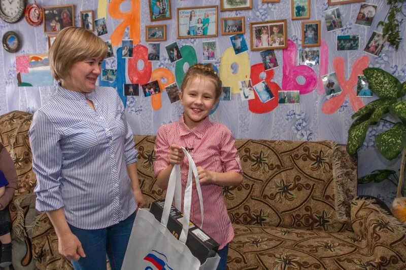 Многодетная семья Вологодская область. Школа Мякишево. Мамы с детьми. Вологодская область. Девочки никольского