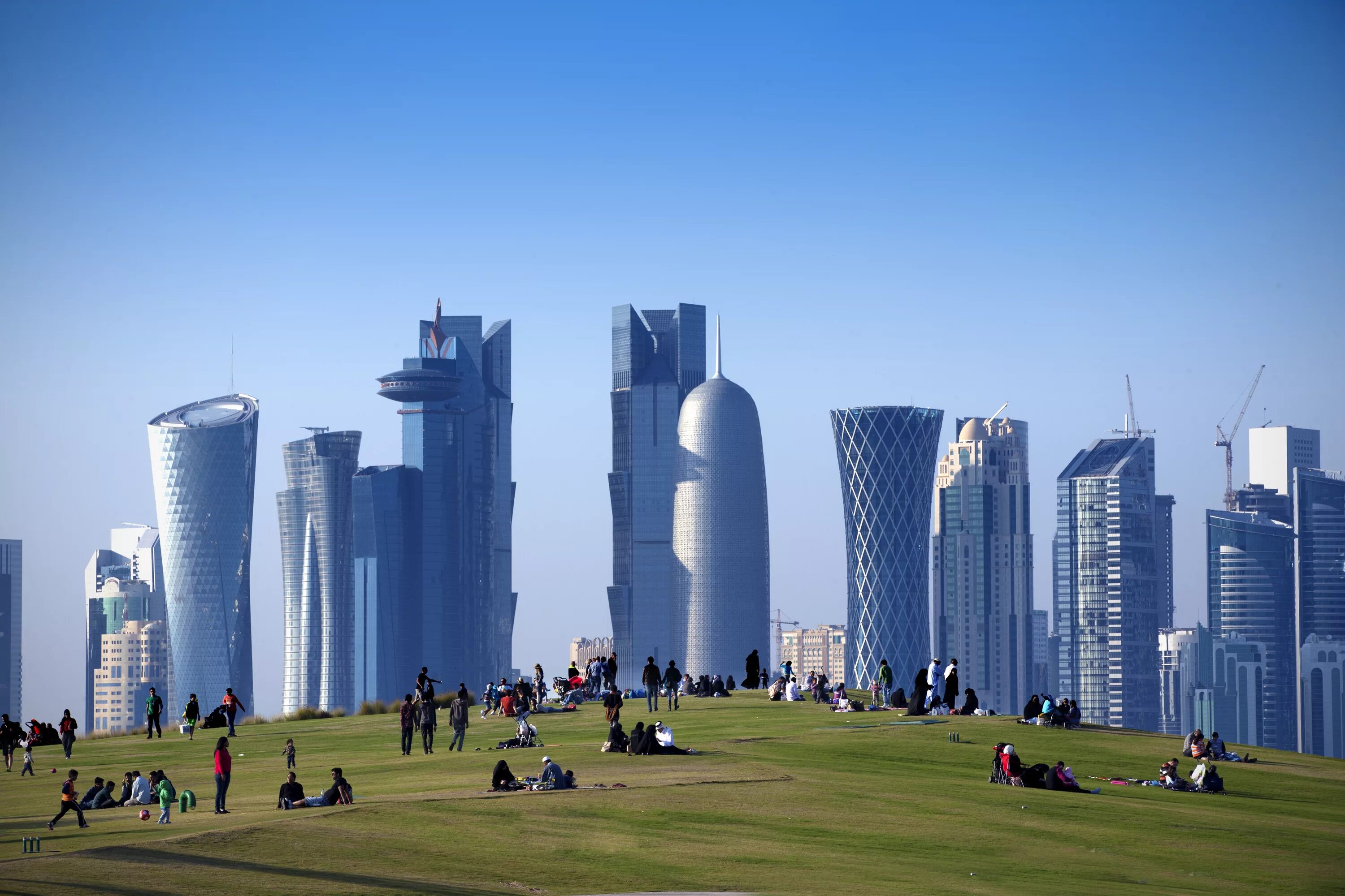 Катар страна газ. Катар столица Доха. Доха Корниш Катар. Doha Центральный парк, Катар. Доха Вики.