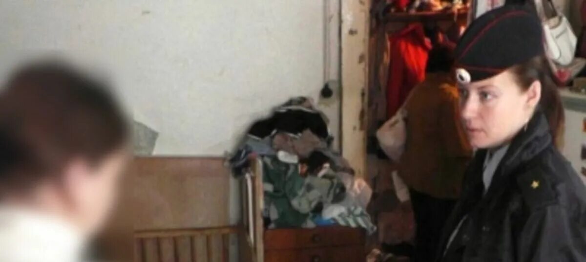 Полиция забрала мама. Орган опеки и попечительства полиция. Полиция забрала мама. Полицейский ловит преступника. Милиция для детей.