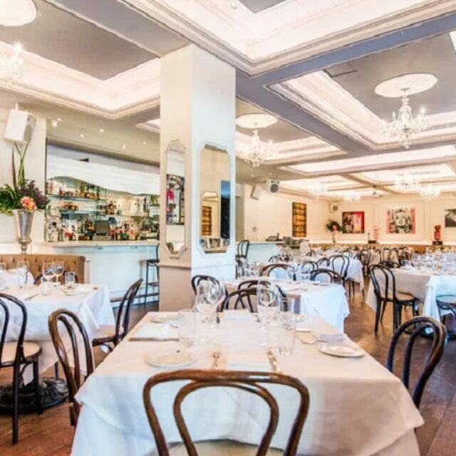Кафе на б конюшенной. Bagatelle bodrum ресторан. Bagatelle ресторан. Bagatelle ресторан. Bagatelle ресторан.