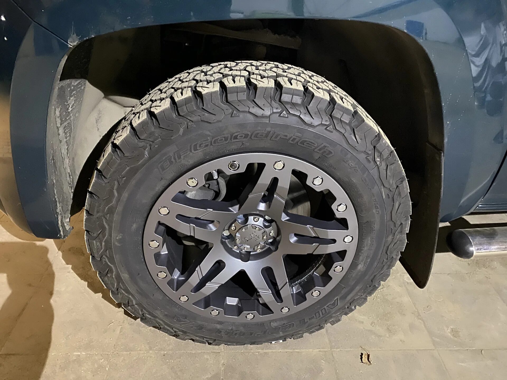 Резина ат 265/60 r18. Амарок резина 18. Гудрич ат 265/60 r18. 265/60r18 ат. Резина ат 18.