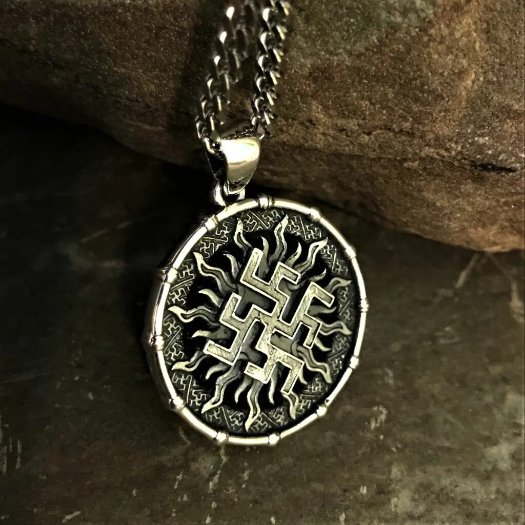 Папоротник амулет славянский. Папоротник амулет славянский. Обережная вышивка одолень трава. Старославянские цвета. Славянский перунов цвет.