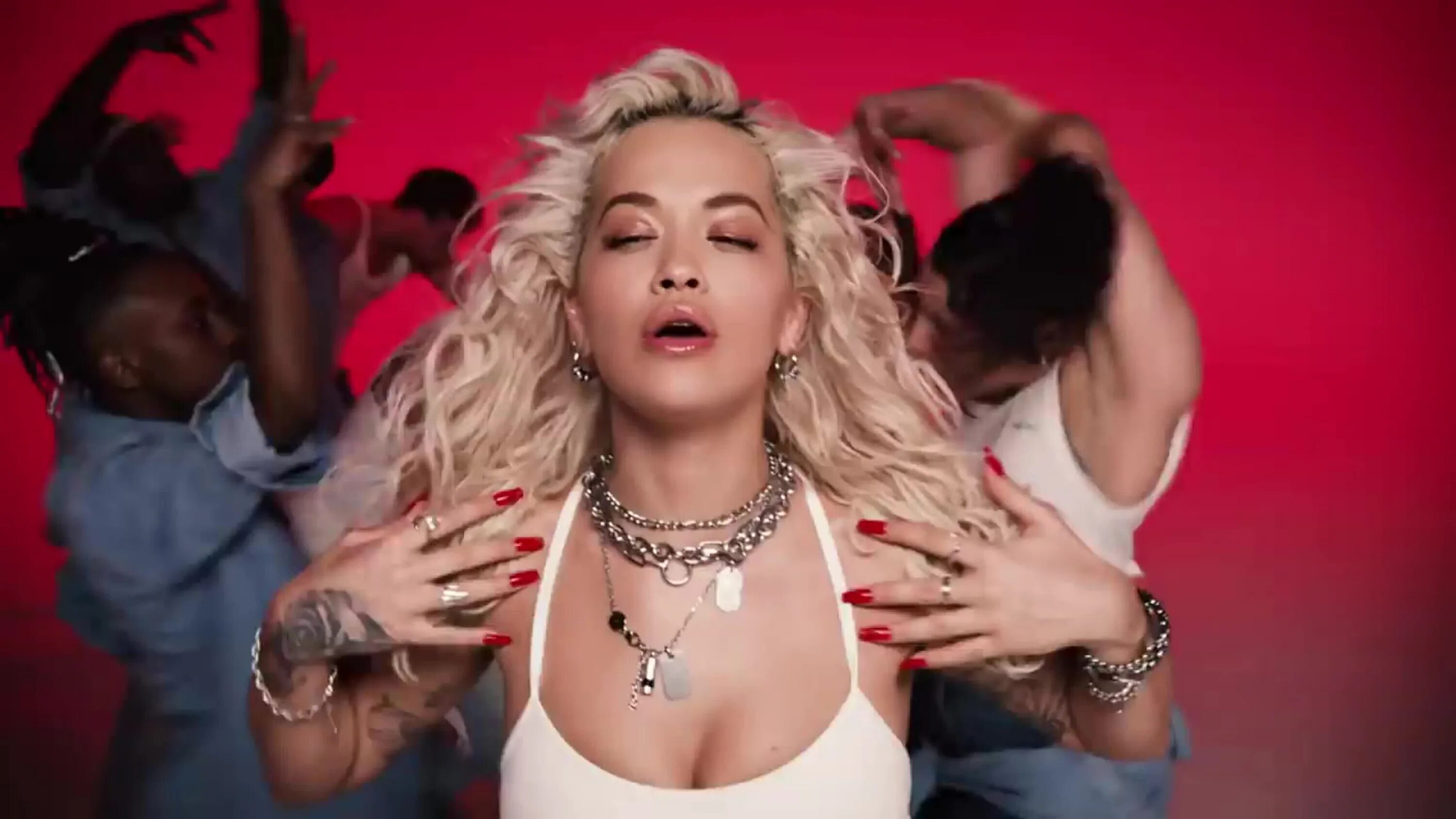 Rita ora your song. Клип rita. Клип rita. Tiesto jonas blue rita ora ritual. Rita ora клип.