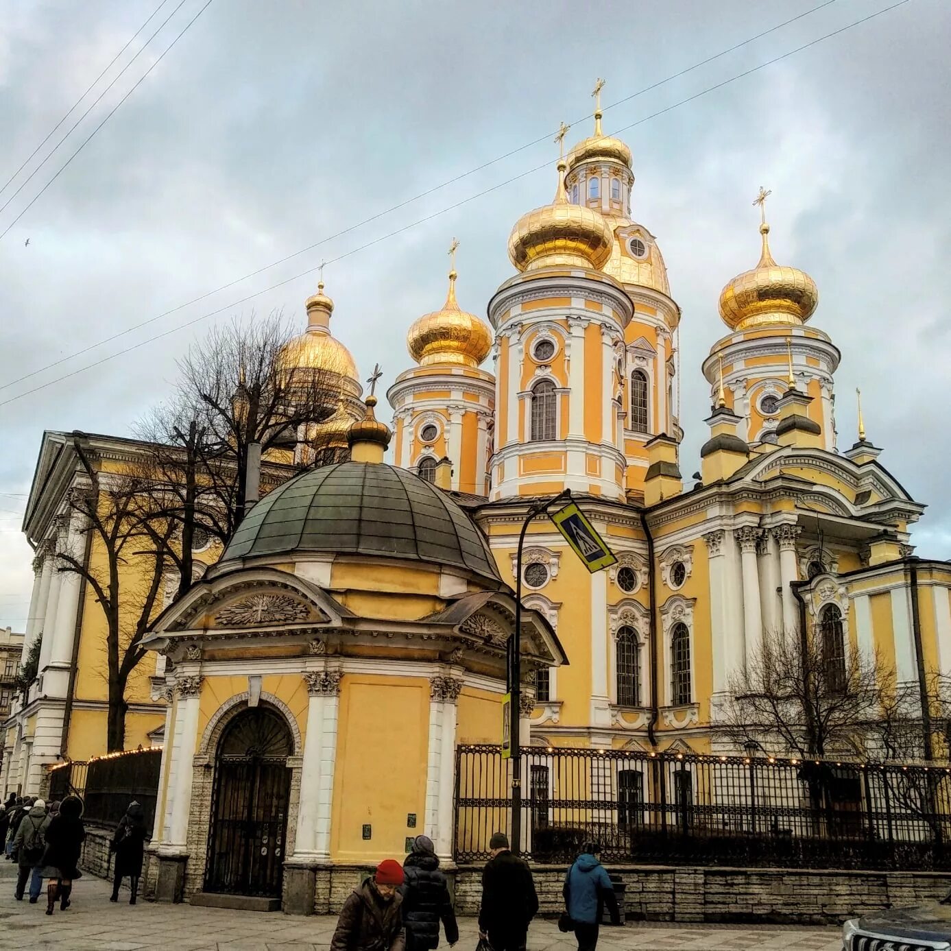 Сайт владимирском соборе санкт петербурга. Иконы Владимирского собора в Санкт-Петербурге. Владимирский храм СПБ.