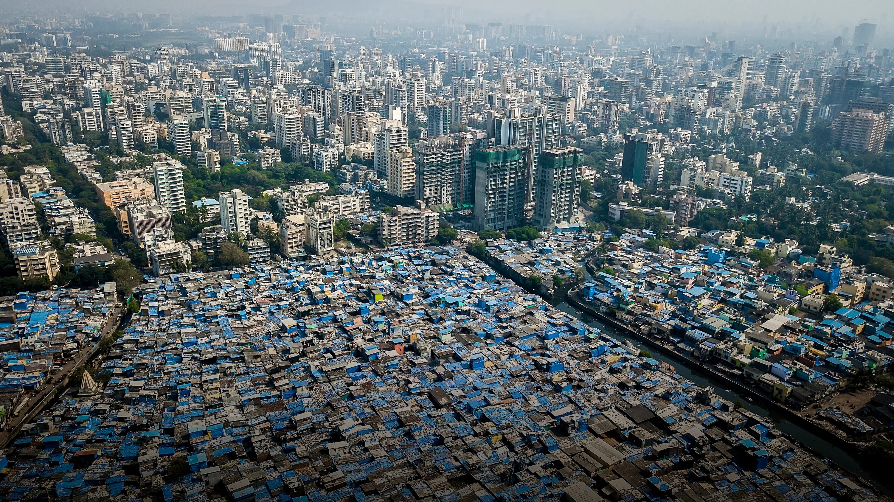 People live in your city. Дхарави Мумбаи. Мумбаи агломерация. Индия Нью Дели жилые кварталы. Трущобы Дхарави в Мумбаи.