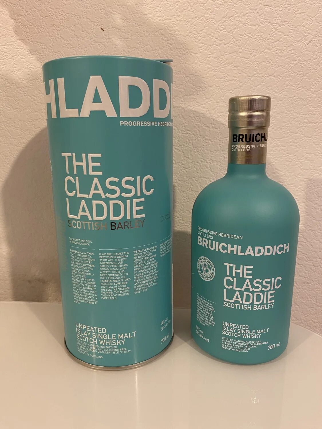 Bruichladdich classic laddie. Виски laddie classic. Bruichladdich classic laddie. Виски bruichladdich. The classic laddie.