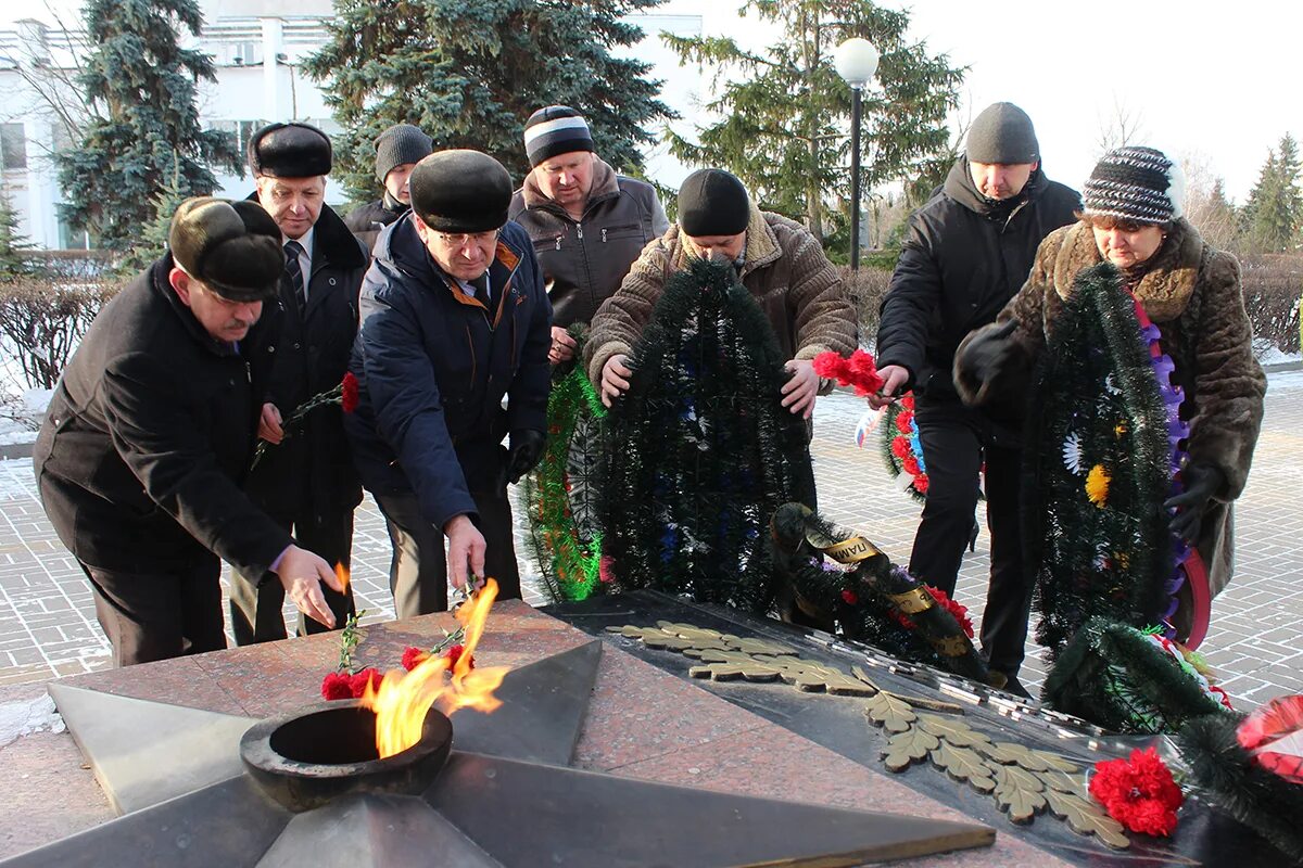 Освобождение города Алексеевка Белгородской. Освобождение города Алексеевка Белгородской области. Вечный огонь Алексеевка Белгородская область. Освобождение г Алексеевка Белгородская.