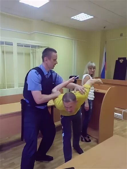 судебные приставы ярцево смоленской области. ярцево суд. варфоломеева судебный пристав ярцево. толстые приставы. дорогинина людмила леонидовна фссп дзержинск.