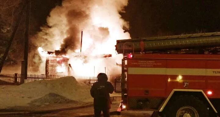 Красный яр пожар. Пожар в Красном Яре. Красный Яр Ордынский район пожар 2020. Пожар в селе Яр. Пожар в Красном селе вчера.