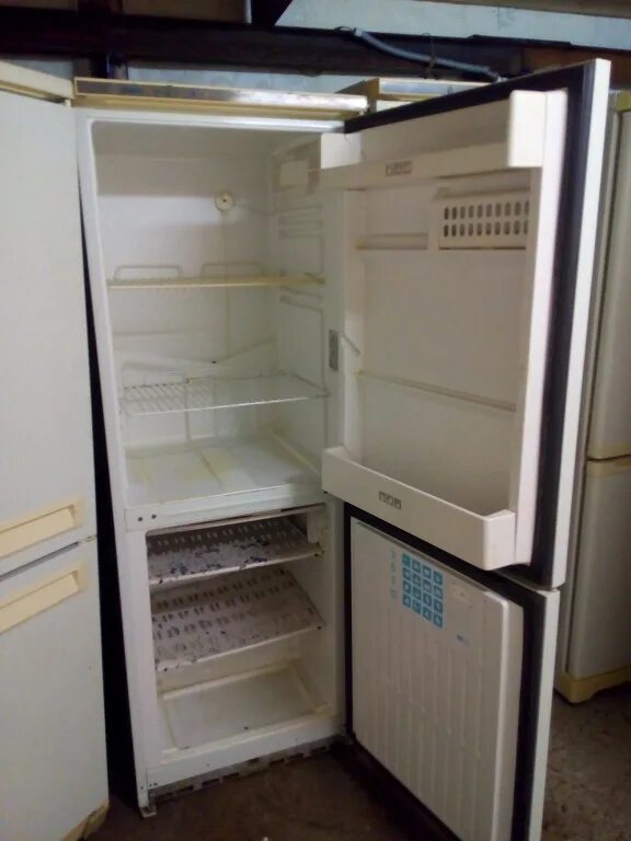 Сервисный центр стинол. Холодильник Стинол 102. Холодильник Стинол 170. Холодильник Стинол 2001 года. Холодильник Стинол 180 см.