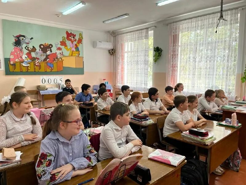 директор школы номер 4 в буденновске. движения первых школа 3. школа в краснодаре внутри. движения первых школа 3. рддм открытие первички.