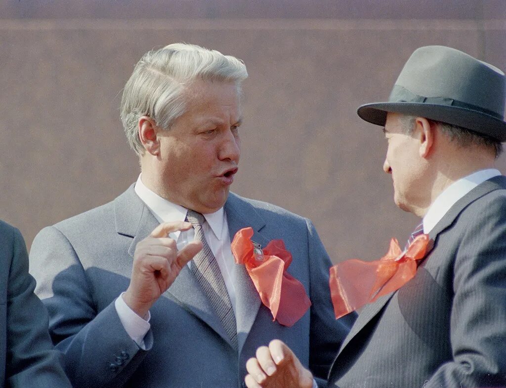 Горбачев 1988. Горбачев и Ельцин. Ельцин 1988.