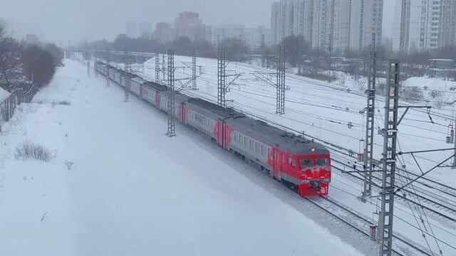 Ховрино решетниково электрички. Эд4м. мцд-1. эт2м 108. станция ховрино. ховрино электричка.