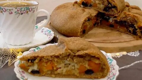 Сладкий пирог с рисом изюмом и курагой