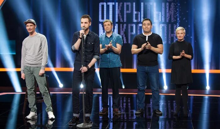 Stand up тнт. Открытый микрофон тнт участники. открытый микрофон стендап тнт. стендап открытый микрофон. открытый микрофон команда руслана белого.