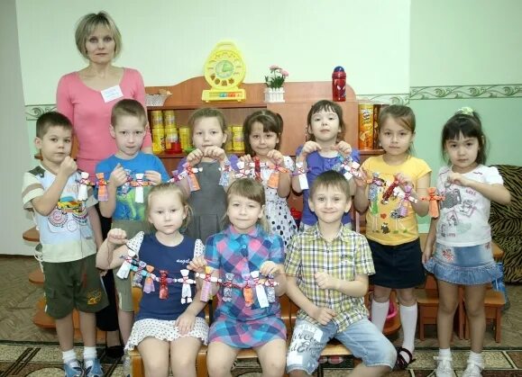 Праздник 23 февраля в доу. Утренник 23 февраля в детском саду. Железногорск курская область детский сад 16. Детский сад 28. Костюмы на 23 февраля в детском саду.