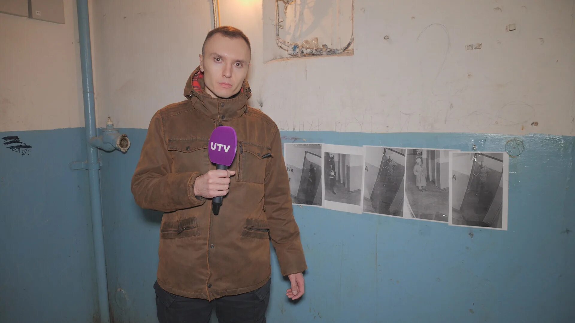 Сюда повесьте. Сюда повесьте